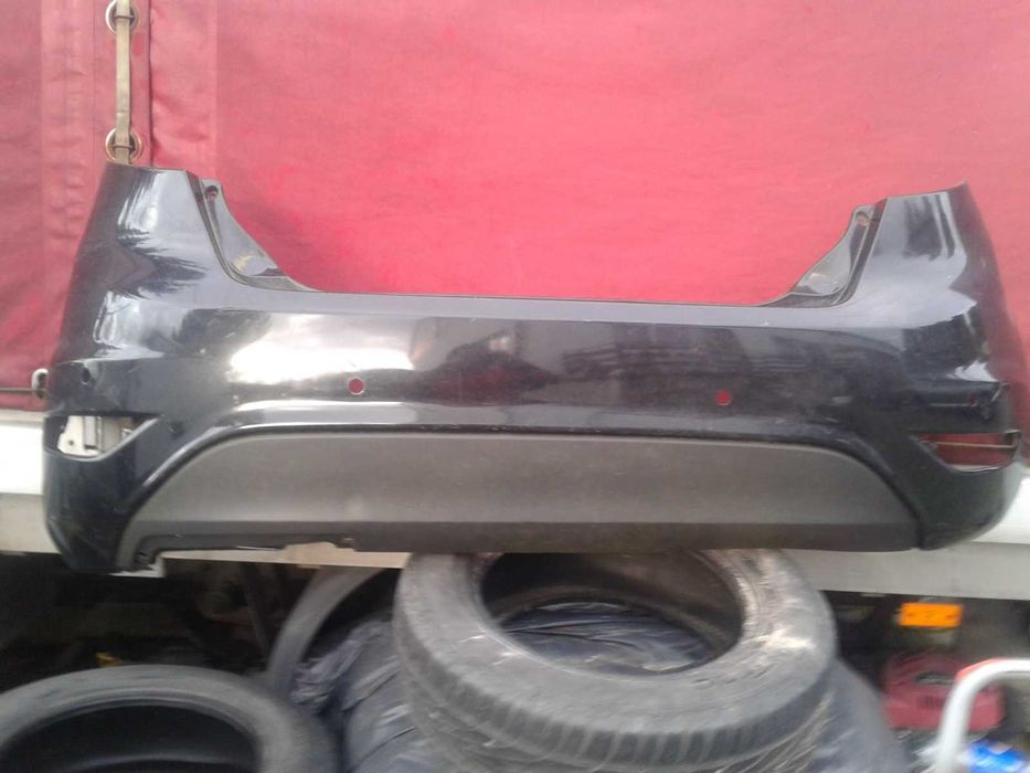 Ford Fiesta MK7 7 Zderzak Tył Tylny pod PDC Czarny Dokładka Dyfuzor
