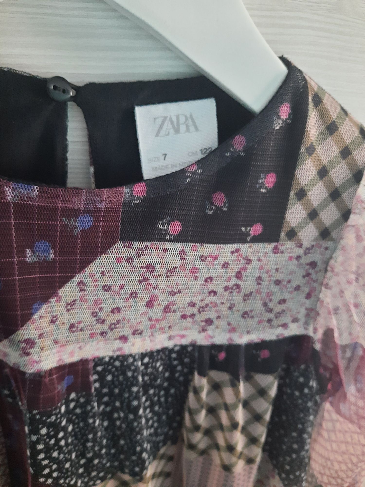 Zara sukienka tiulowa "patchwork"