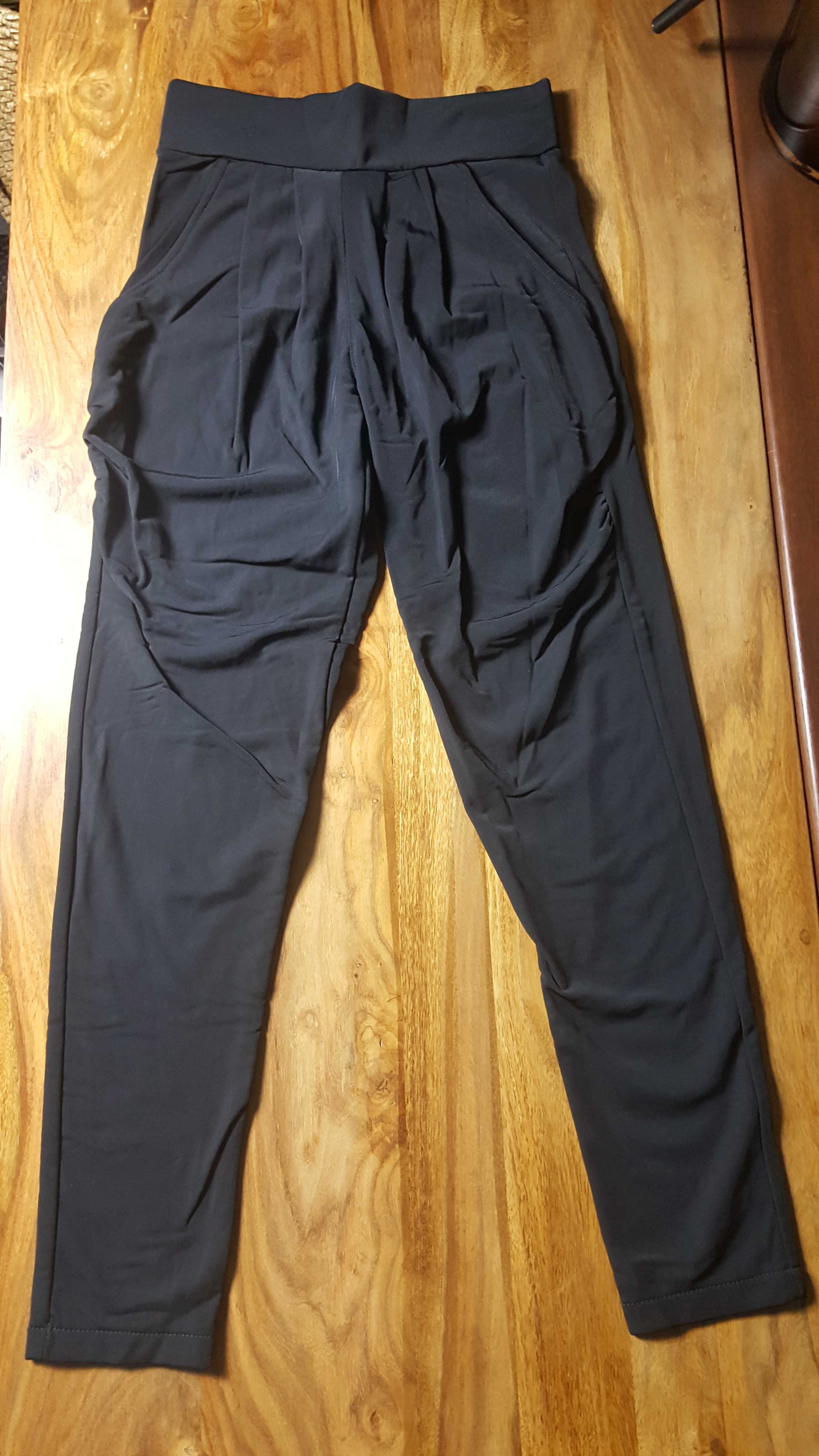 Czarne ocieplane spodnie Balloon fit Joggers Legginsy XS/S 34/36