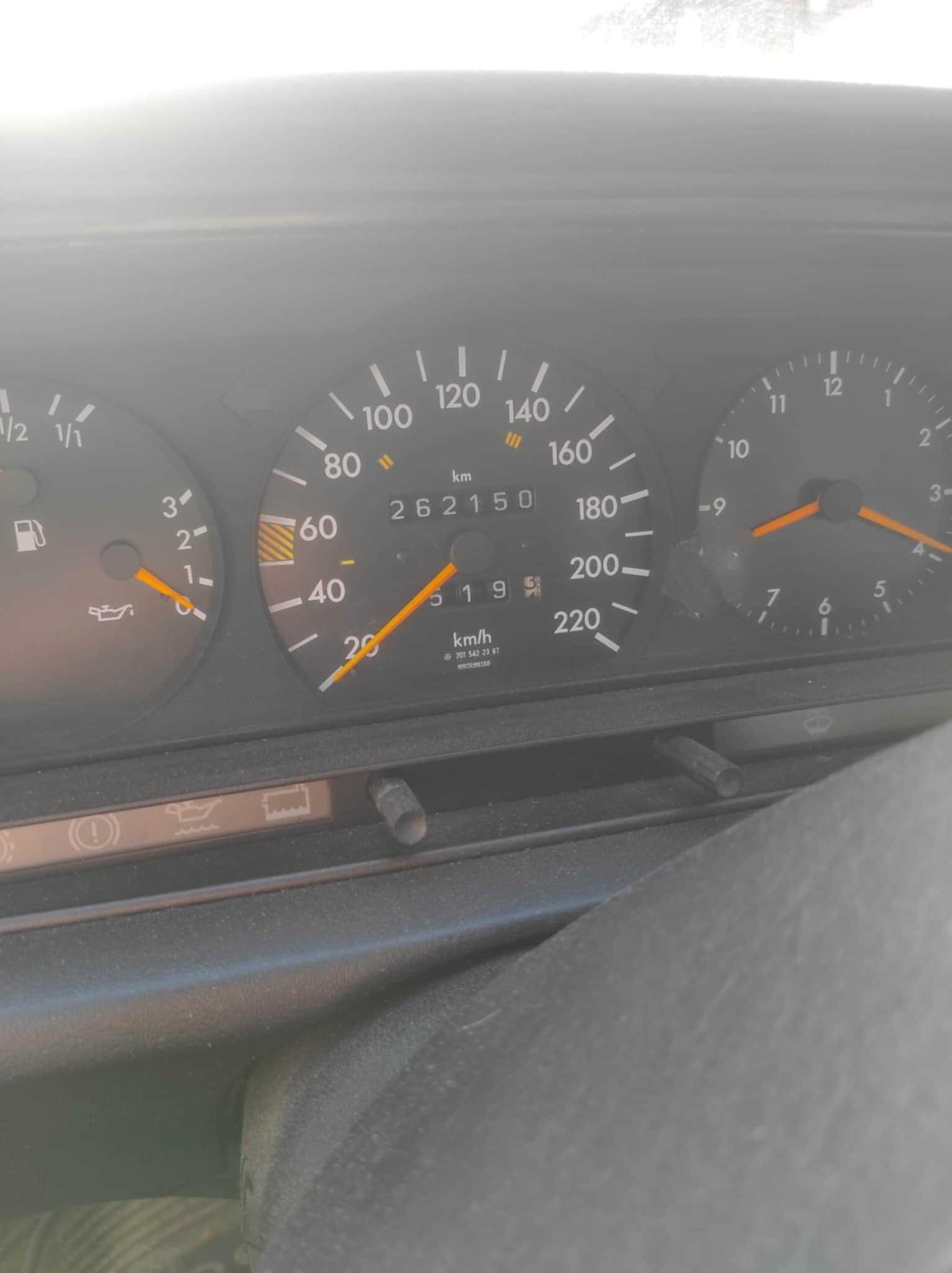 Mercedes W201 (190)