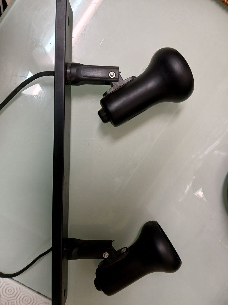 Foco com 2 pontos luz preto
