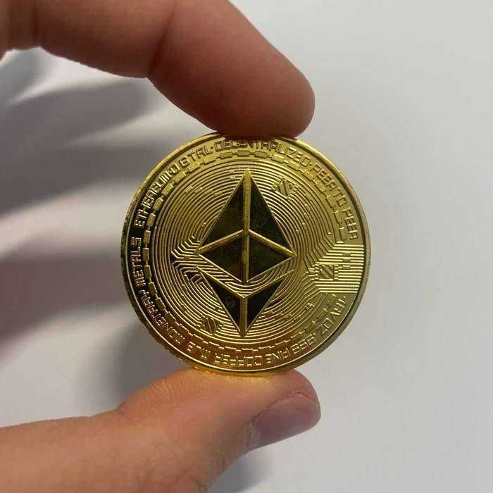 Ethereum moneta kolekcjonerska kryptowaluta kolor złoty