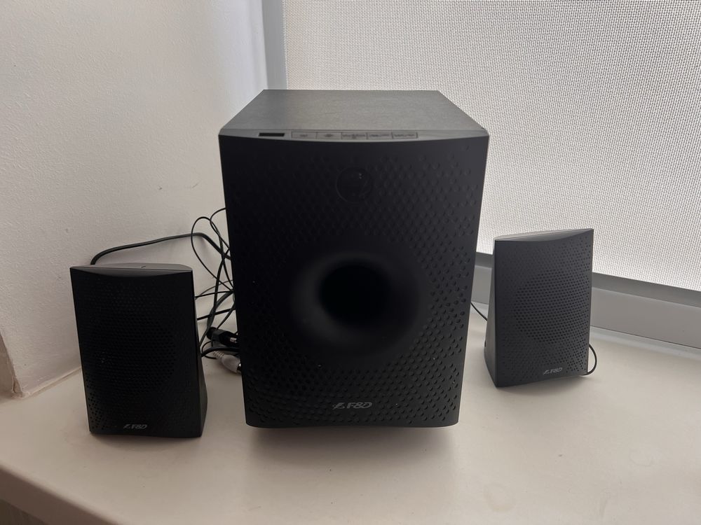 Продам колонки(акустичну систему) F&D F210x