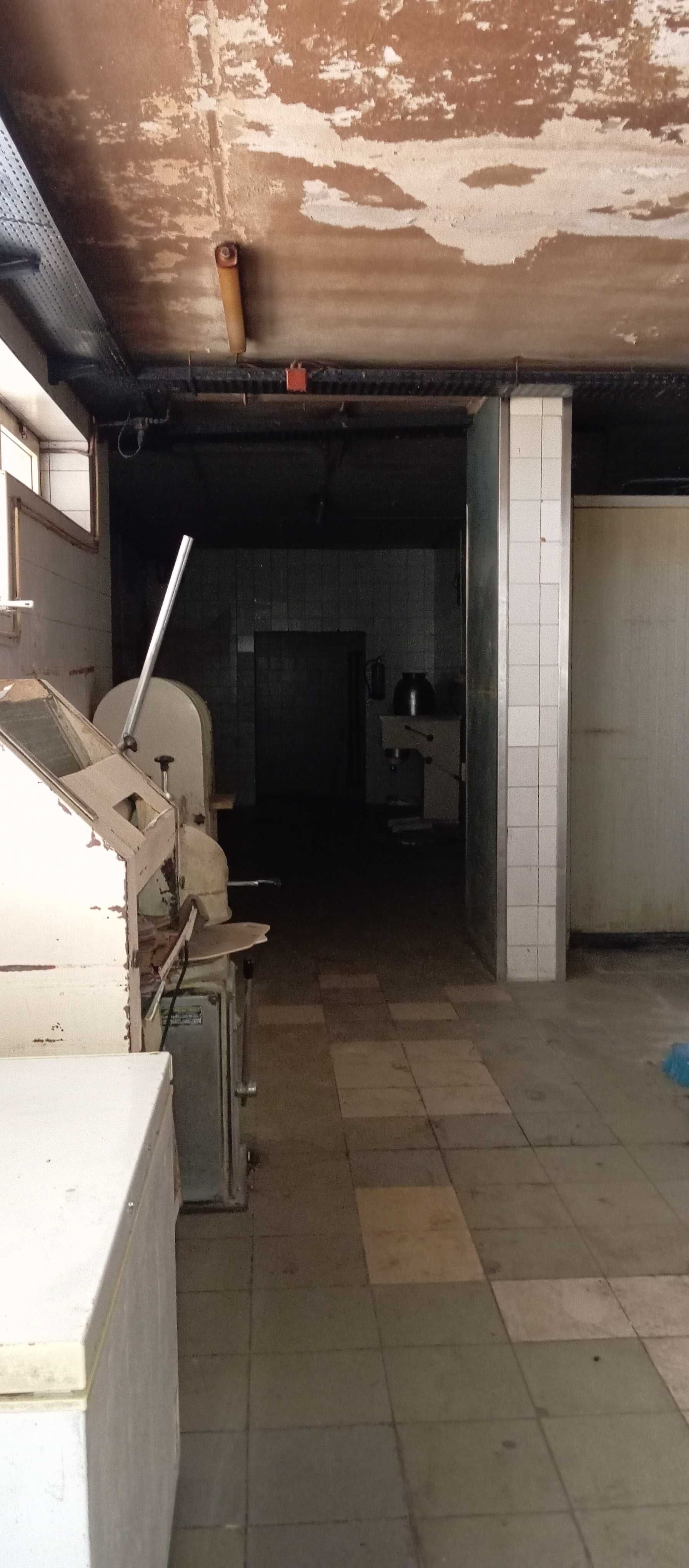 Loja Comercial -Águas Santas, Maia - 200 m² - 1.500€/mês