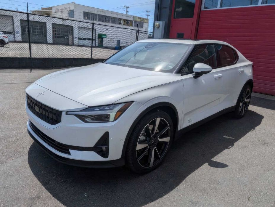 Polestar 2      2022
