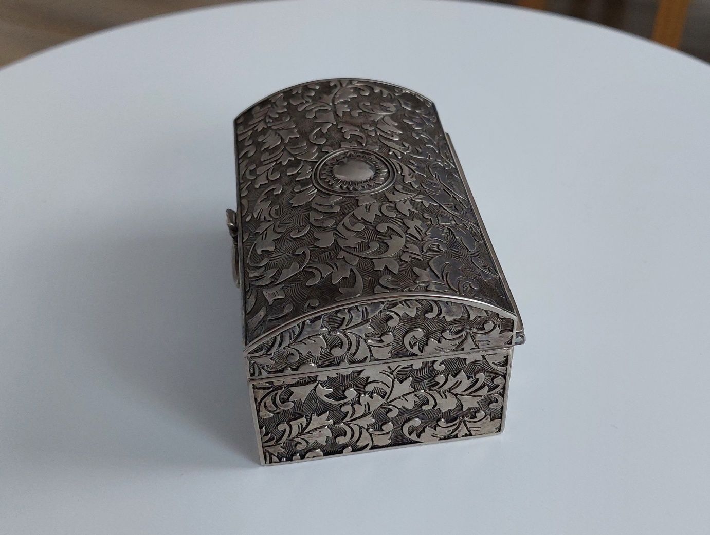 Szkatułka skrzynka skrzynia srebrna ornamenty kwiaty unikat