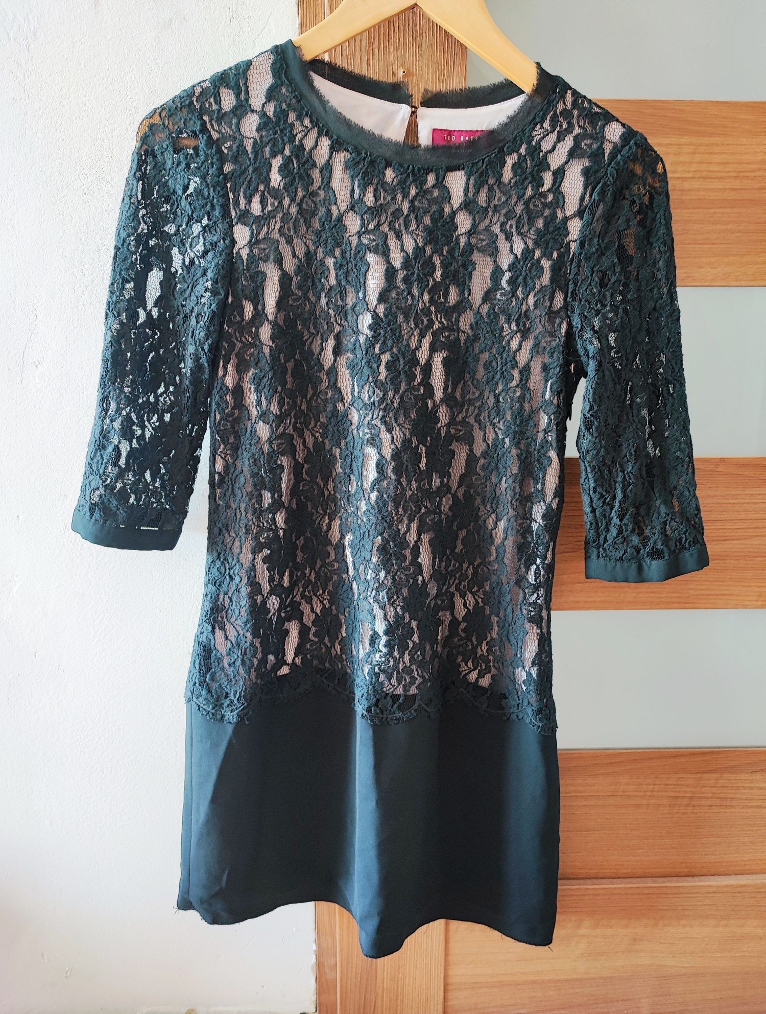 Ted Baker czarna koronkowa elegancka sukienka XS/S
