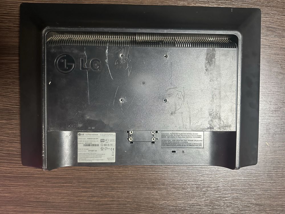 Монітор lg flatron