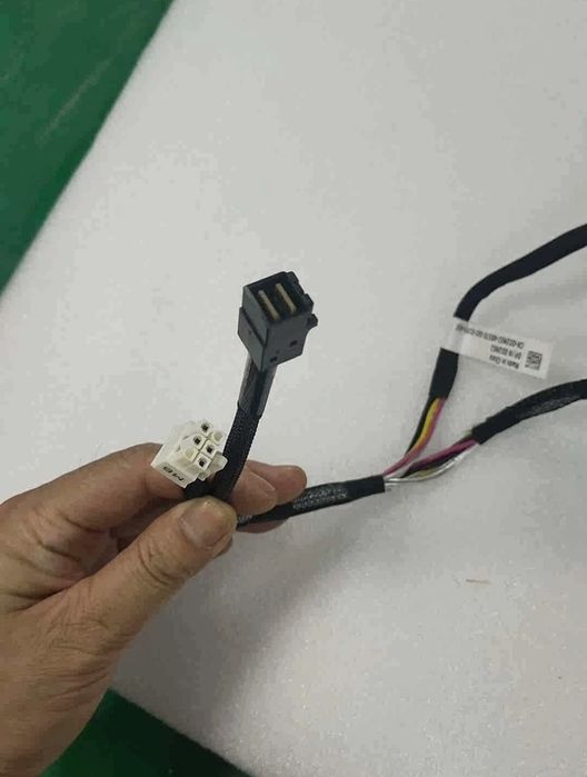 Кабель 02KN4G з 4 HDD коннекторами