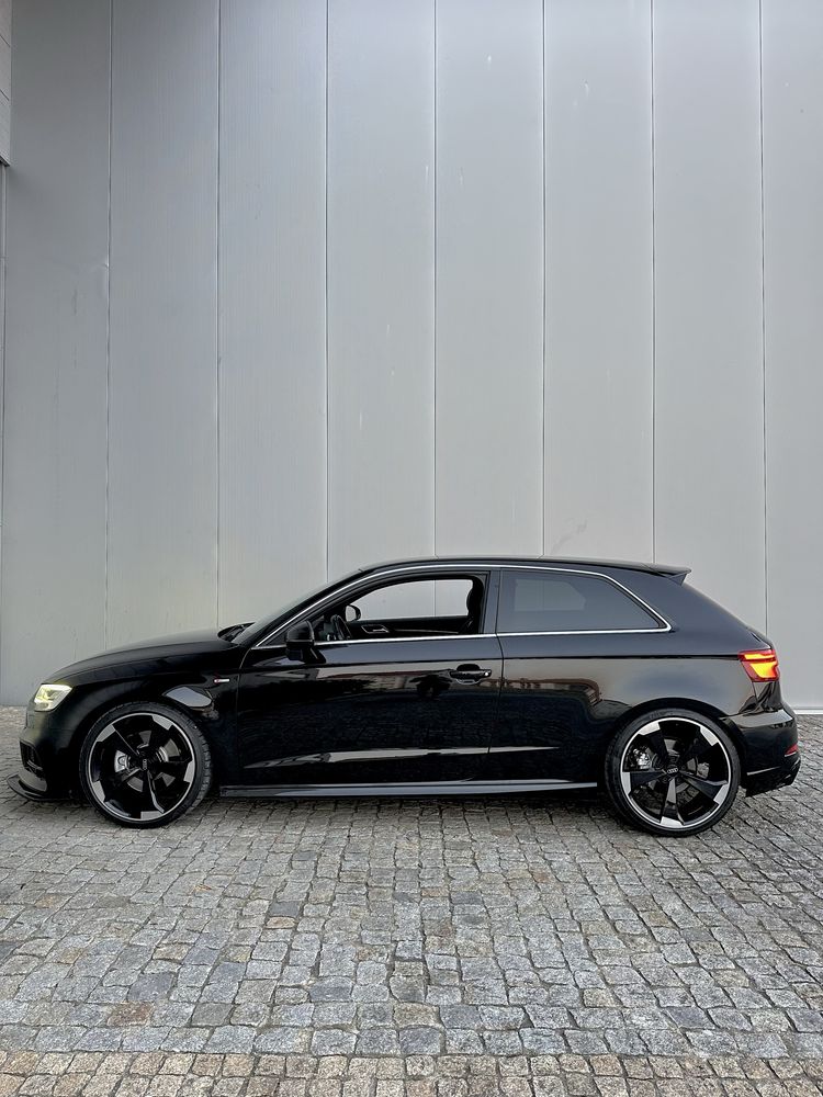 Audi A3 3xS-line (Trato de credito )