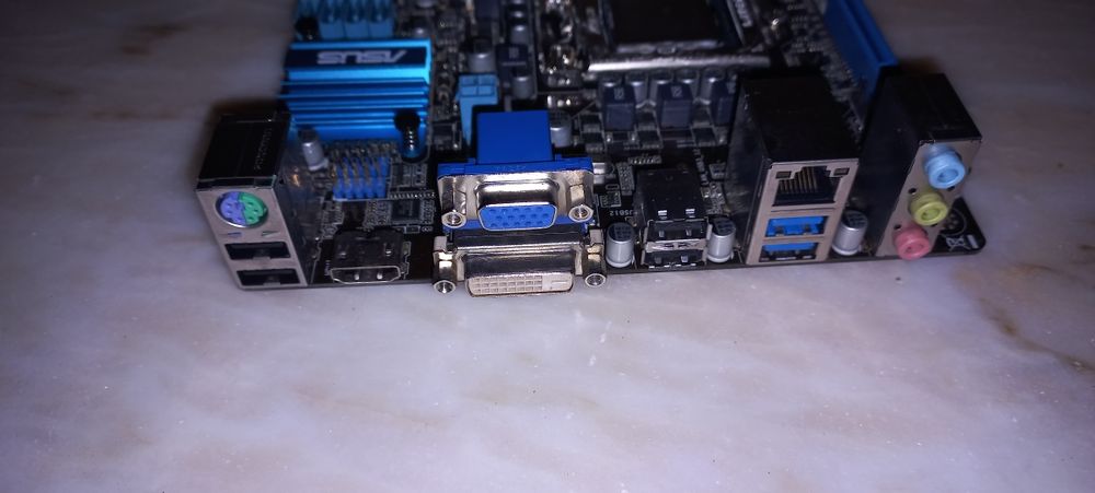 Caixas e Boards de PC mini e micro-atx intel