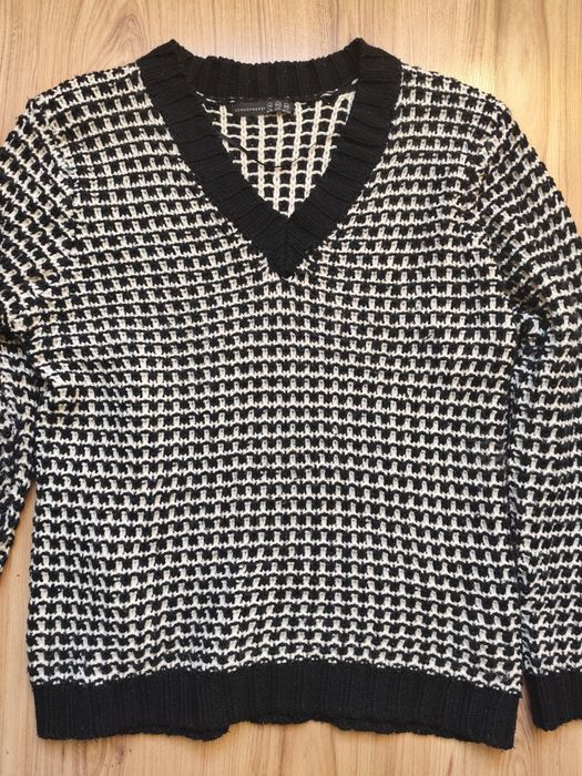 Sweter czarno-biały damski