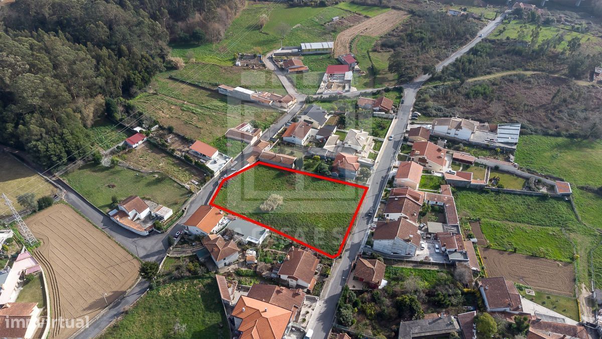Terreno rústico em Argoncilhe com 2 770 m2