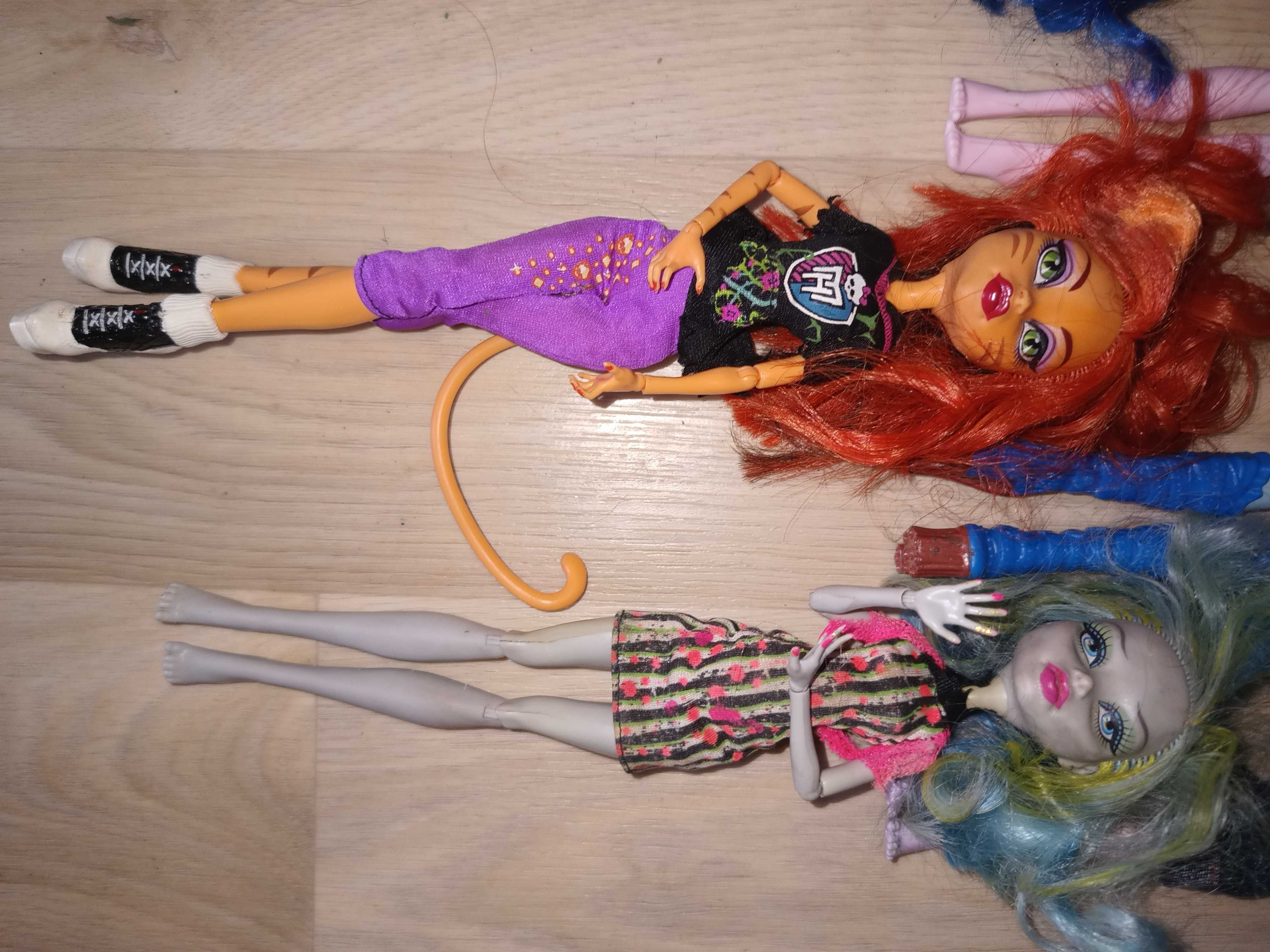 15 lalek Monster High.