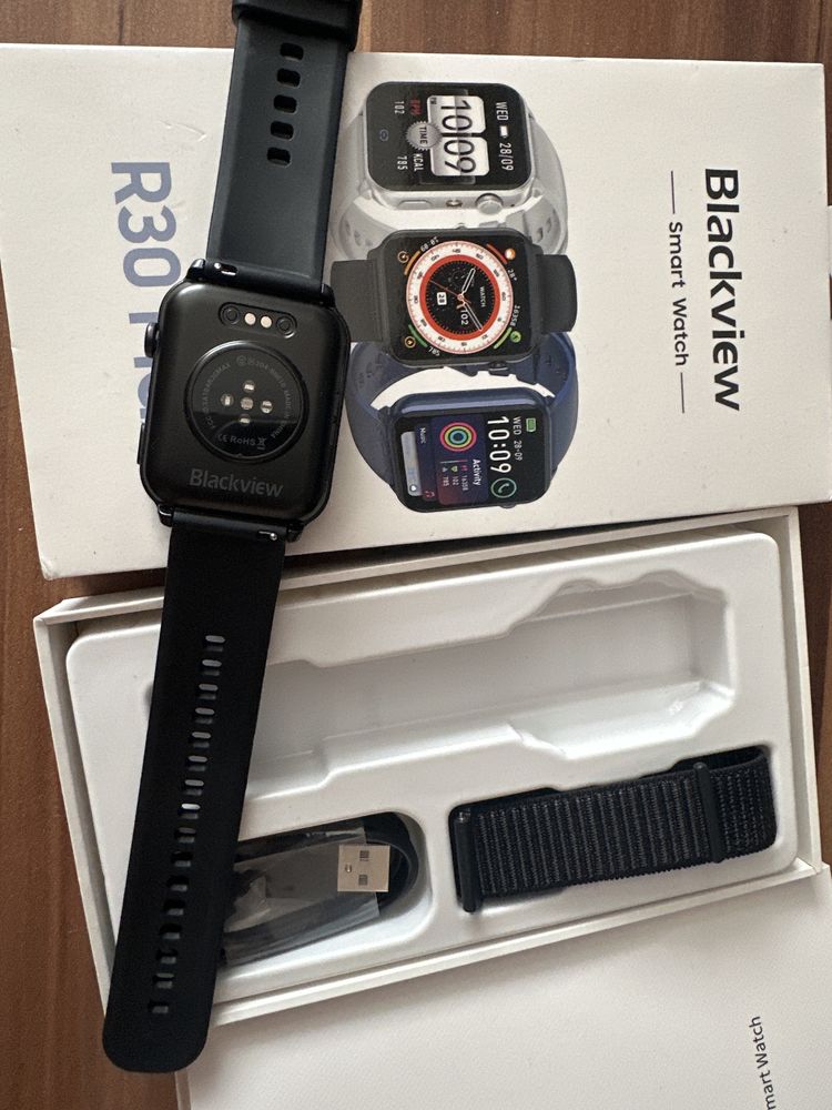 Смартчасы Blackview R30 max с фонариком
