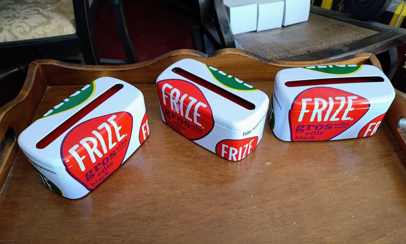 Frize merchandising de colecionador porta guardanapos NOVO