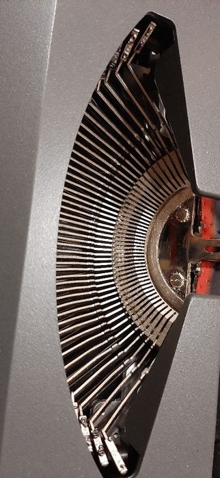 Maszyna do pisania hebros 1300 f