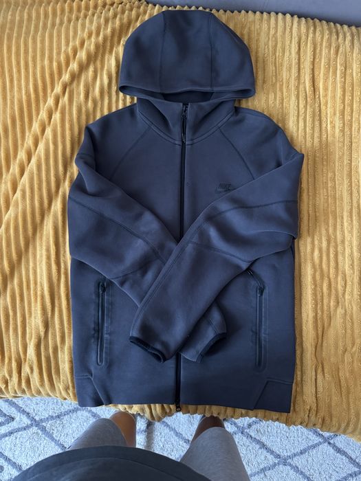 Nike tech fleece grey