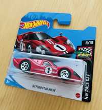 Hot Wheels 67 Ford GT40 MK.IV race day