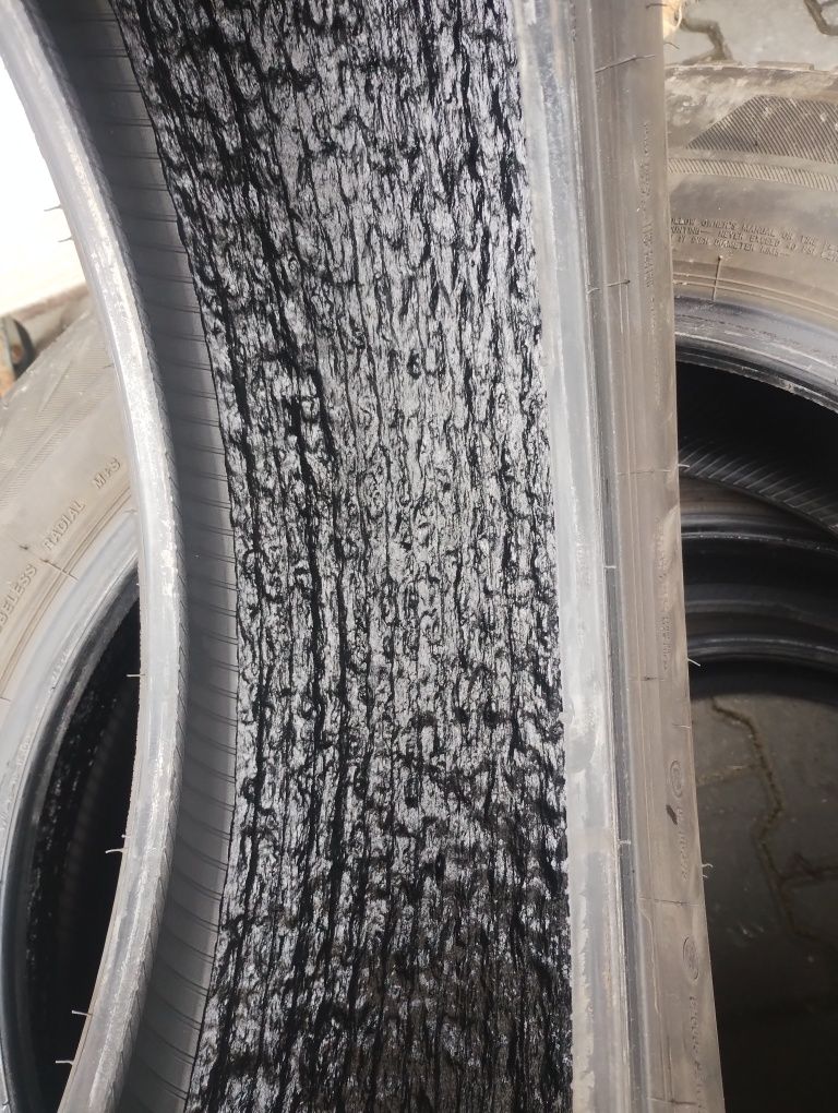 Bridgestone 215/65R17 opony zimowe Blizzak samowulkanizujaca