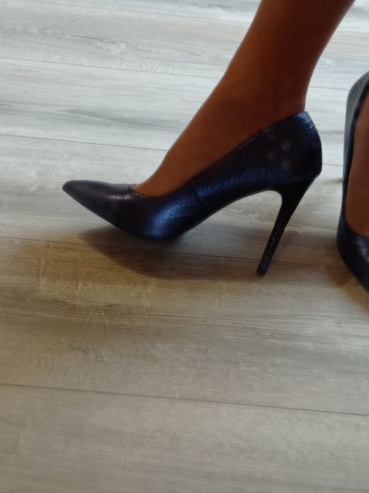 Туфлі лодочки нові 42