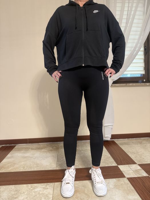 Nowa czarna bluza z kapturem Nike