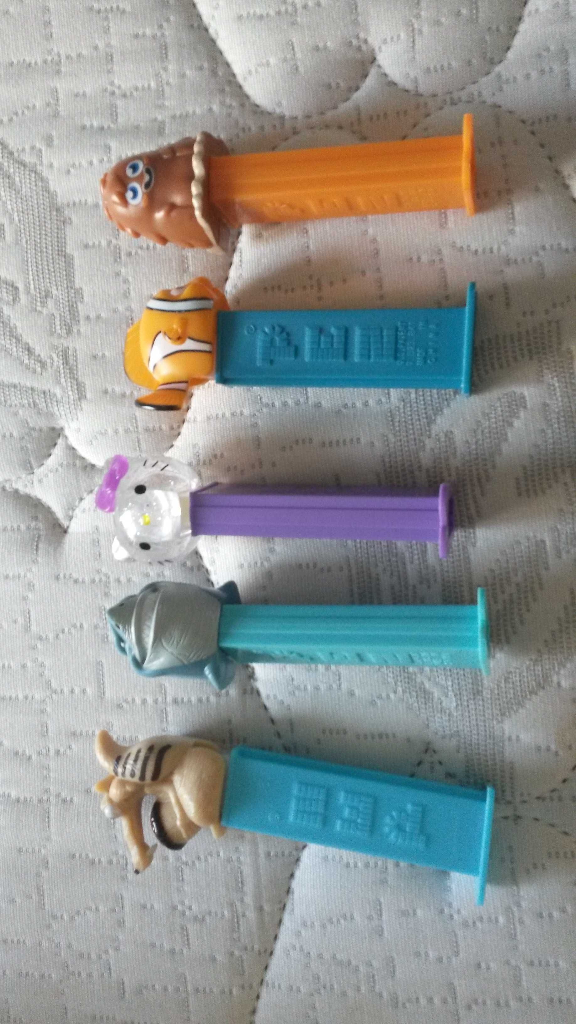 Figuras PEZ star wars e varios