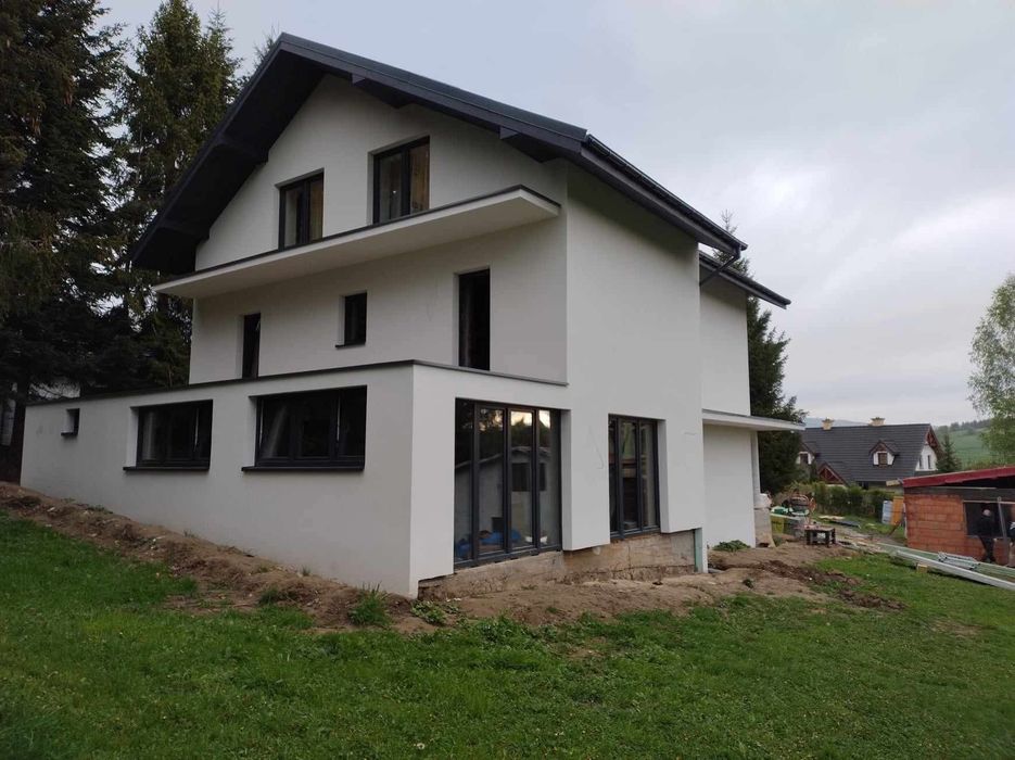 Ocieplenia budynków, malowanie elewacji, montaż: drzwi, okna, rolety