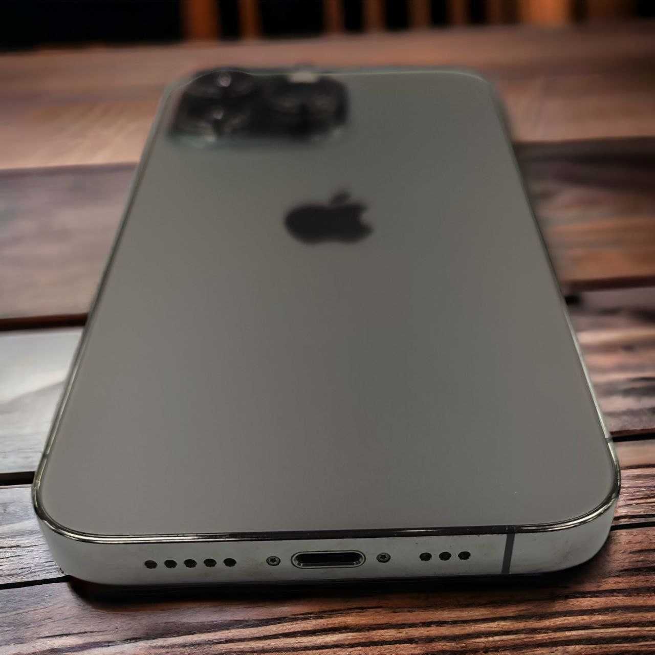 Смартфон Apple iPhone 13 Pro 128Gb (MLT53ZA)