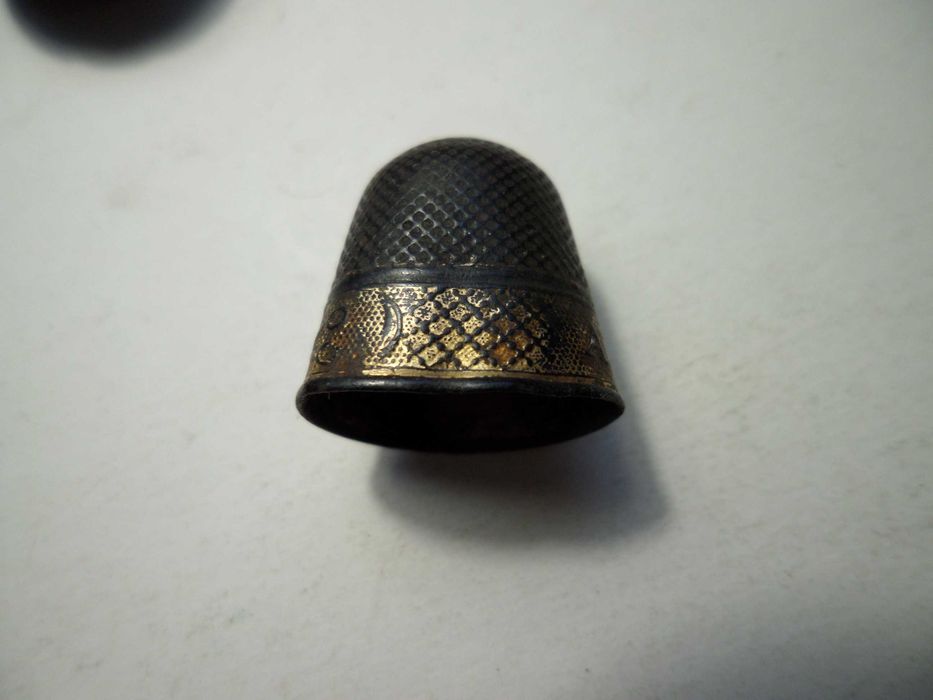 Dedal antigo com Patina