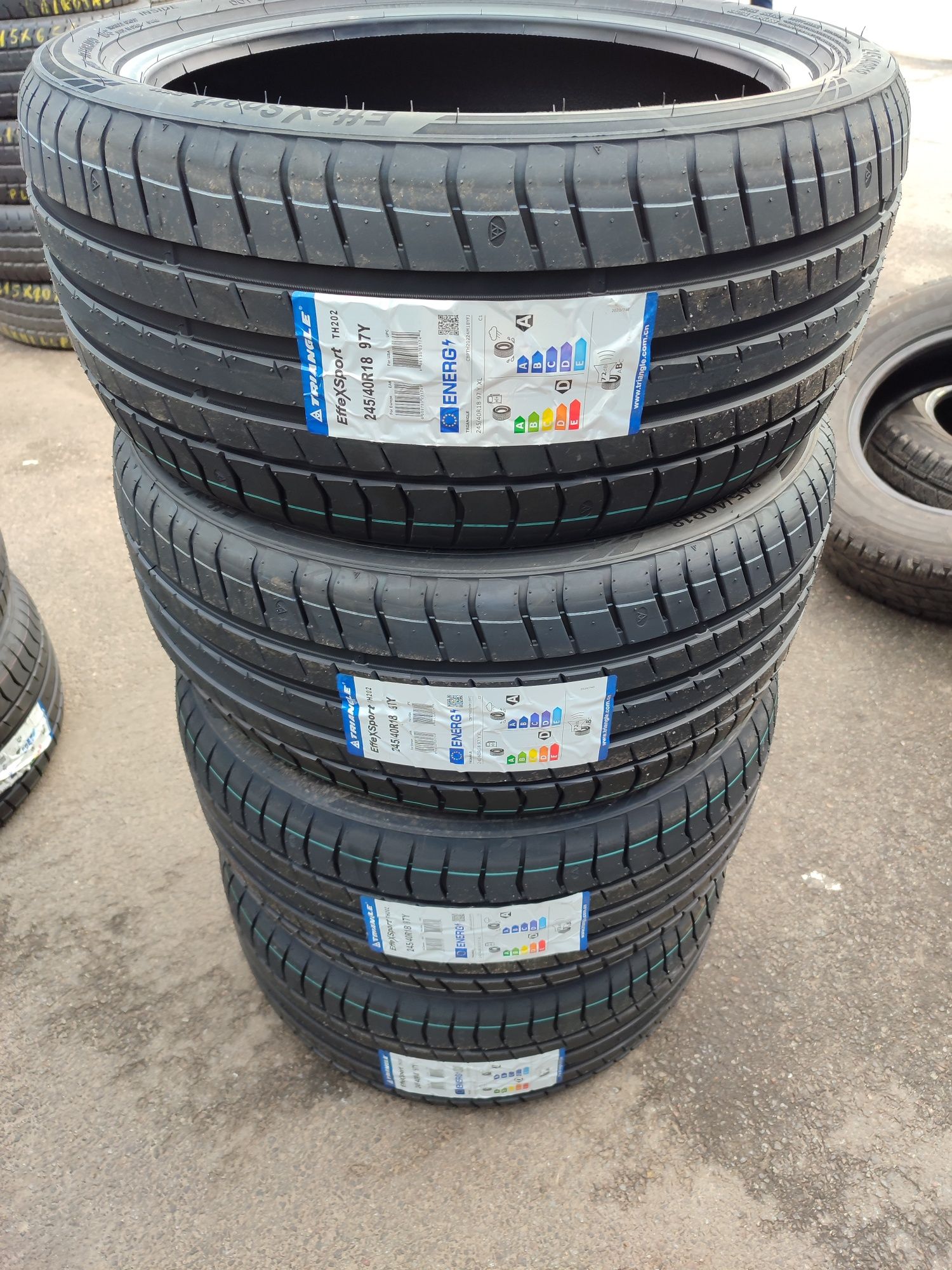 Triangle EffeXSport TH202 245/40 R18 95Y XL