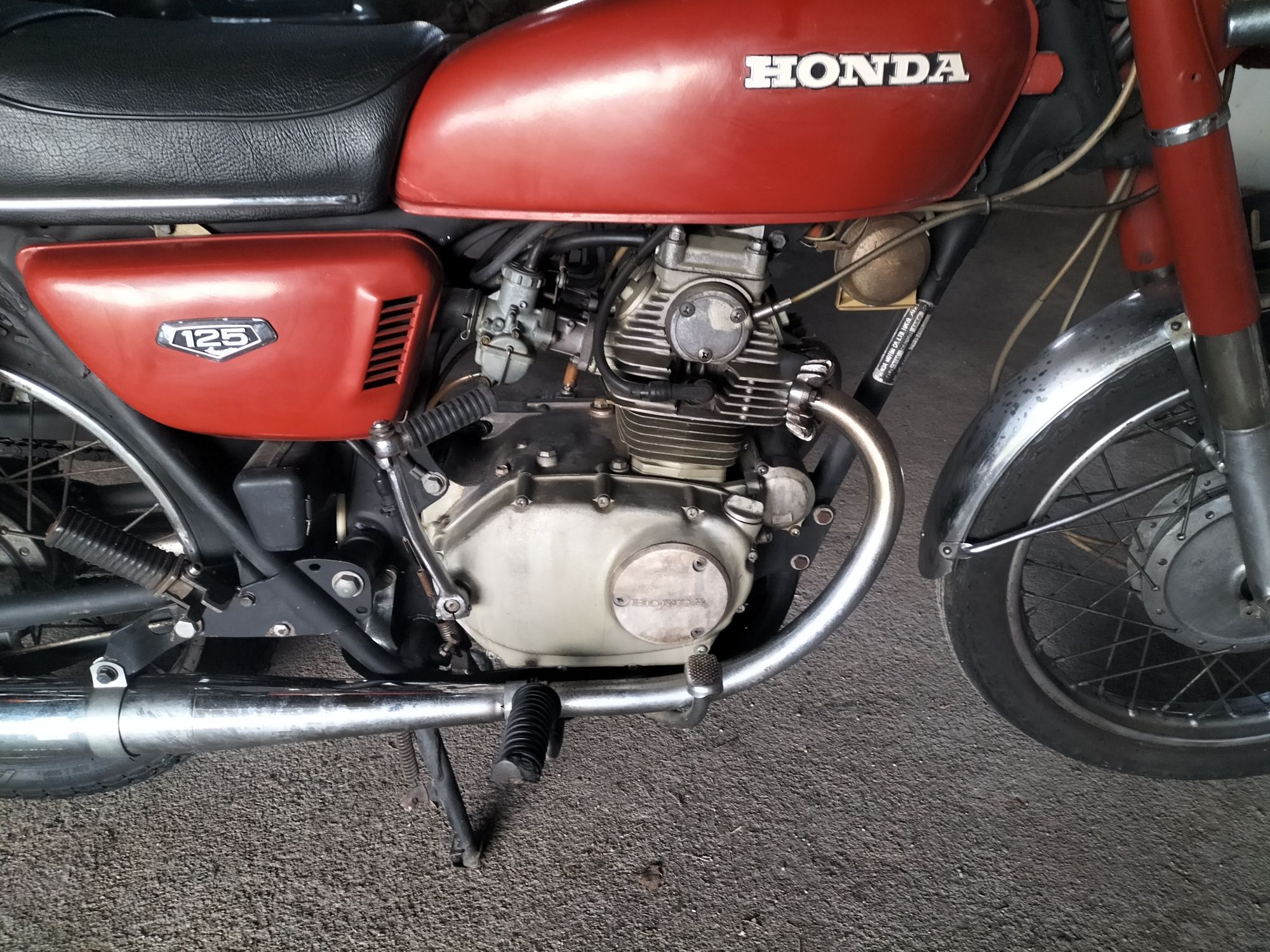 Honda cb 125 k5 .