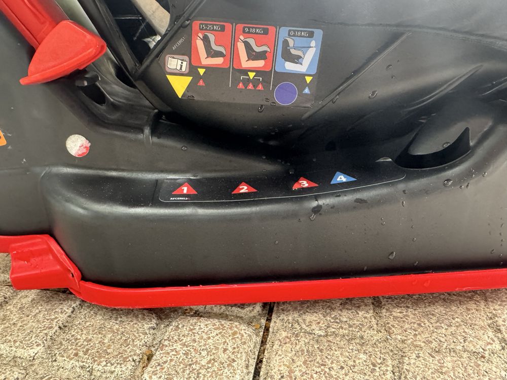 Cadeira Bebé Criança Auto Ferrari Grupo 0, 1 e 2
