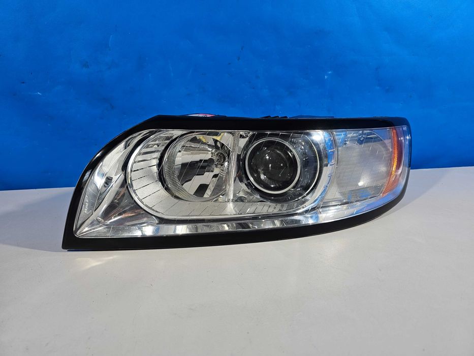 Volvo V50 S40 Lift Lampa Przód Przednia Bi-Xenon Skrętny Skrętna Lewa