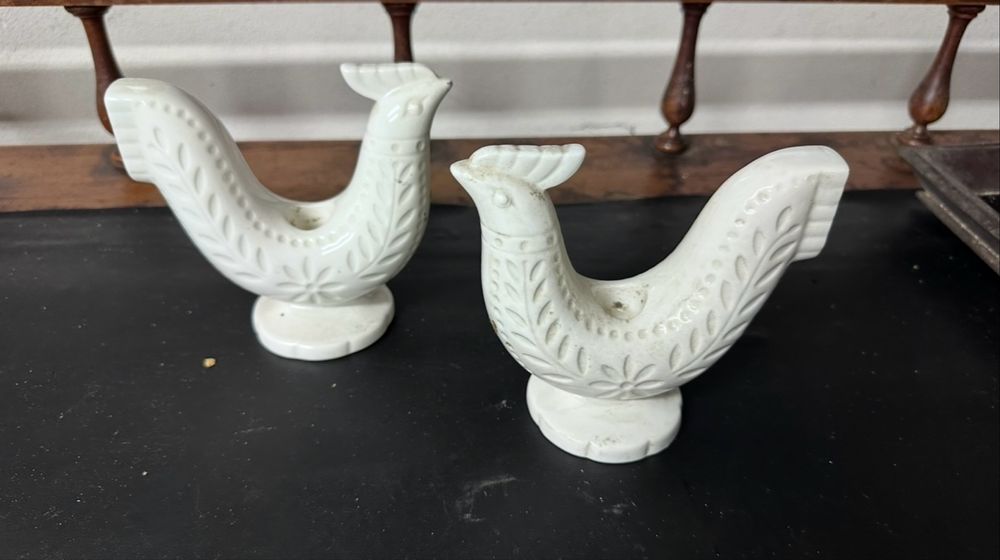 Castiçais em louça
