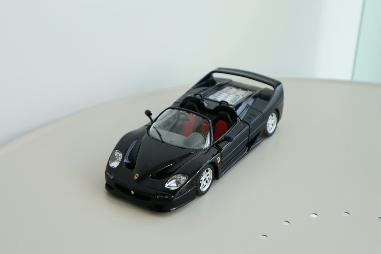 Carro colecção Ferrari F50 (1995) Burago 1/24