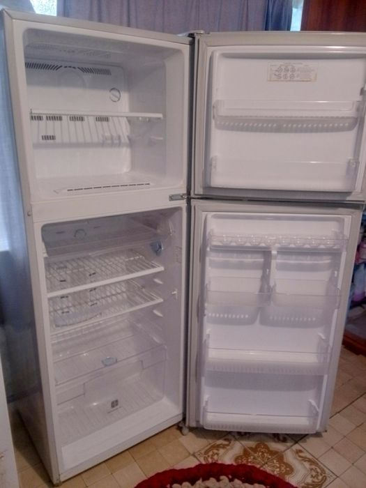 Холодильник Samsung ( Срочно )