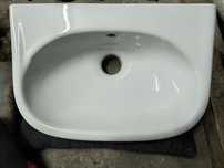 Unikat - mała umywalka porcelanowa z Jasienicy z lat '90 "Teresa"