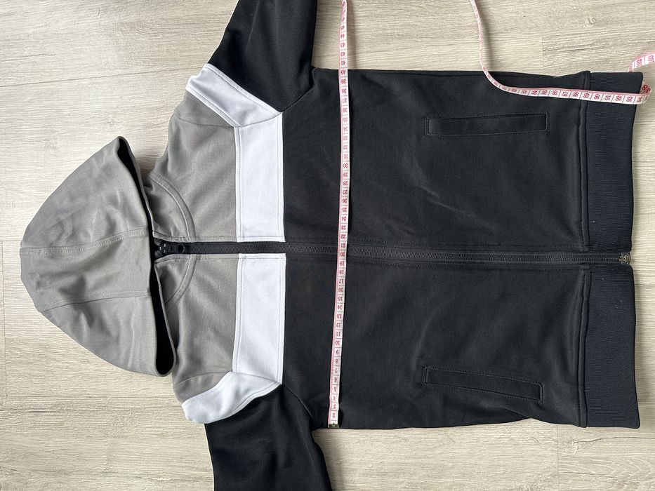 Продам кофту M&S на 140 зріст