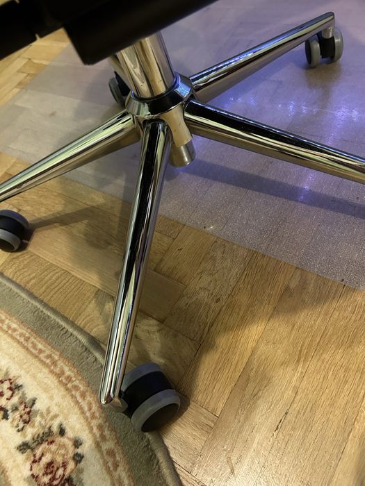 Ергономічне Крісло
Kulik System ELEGANCE