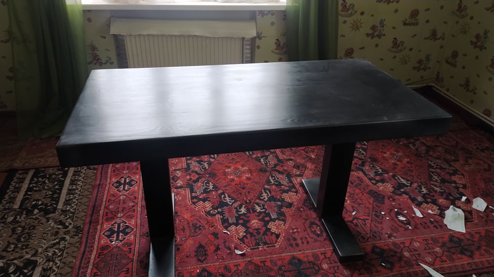 Стіл обідній.З масиву сосни