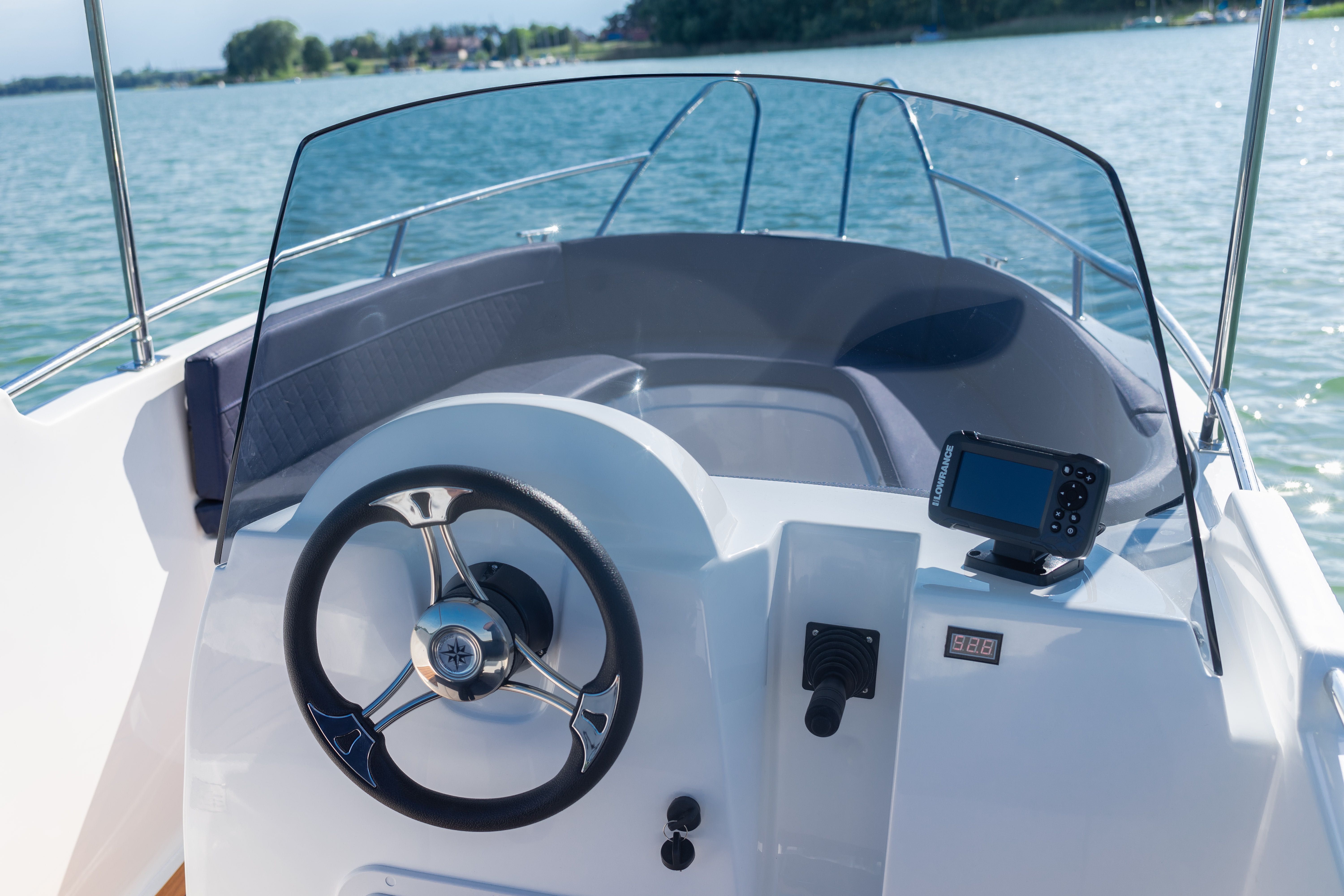 Ekskluzywna Motorówka Elektryczna 525 SUN BOAT