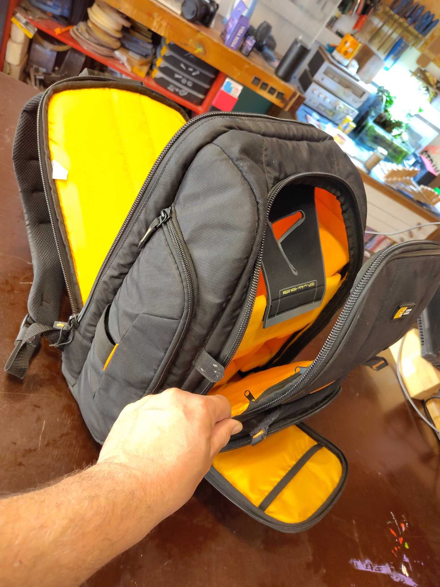 Mochila de Fotógrafo CaseLogic SLRC206 - Excelente estado