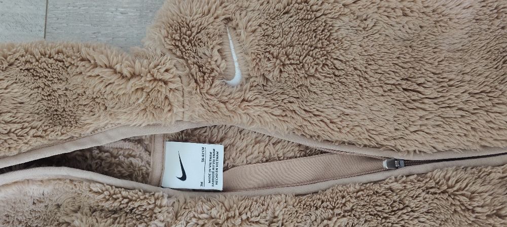 Kombinezon NIKE niemowlęcy roz. 56-62