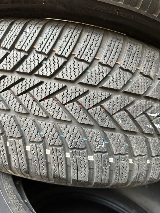 Резина 255/45/20 Bridgestone R20 пара зима 90% 2022
