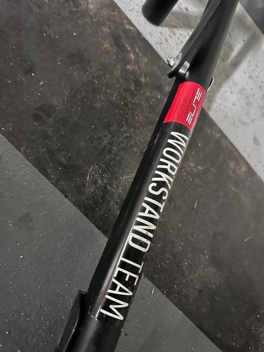 Stojak rowerowy Elite serwisowy