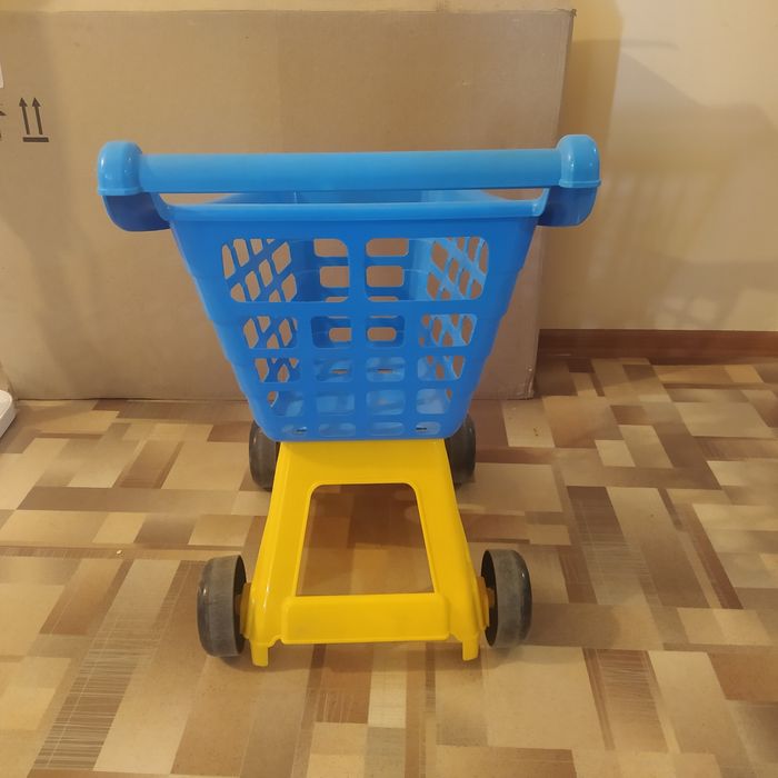 Корзина на колесах