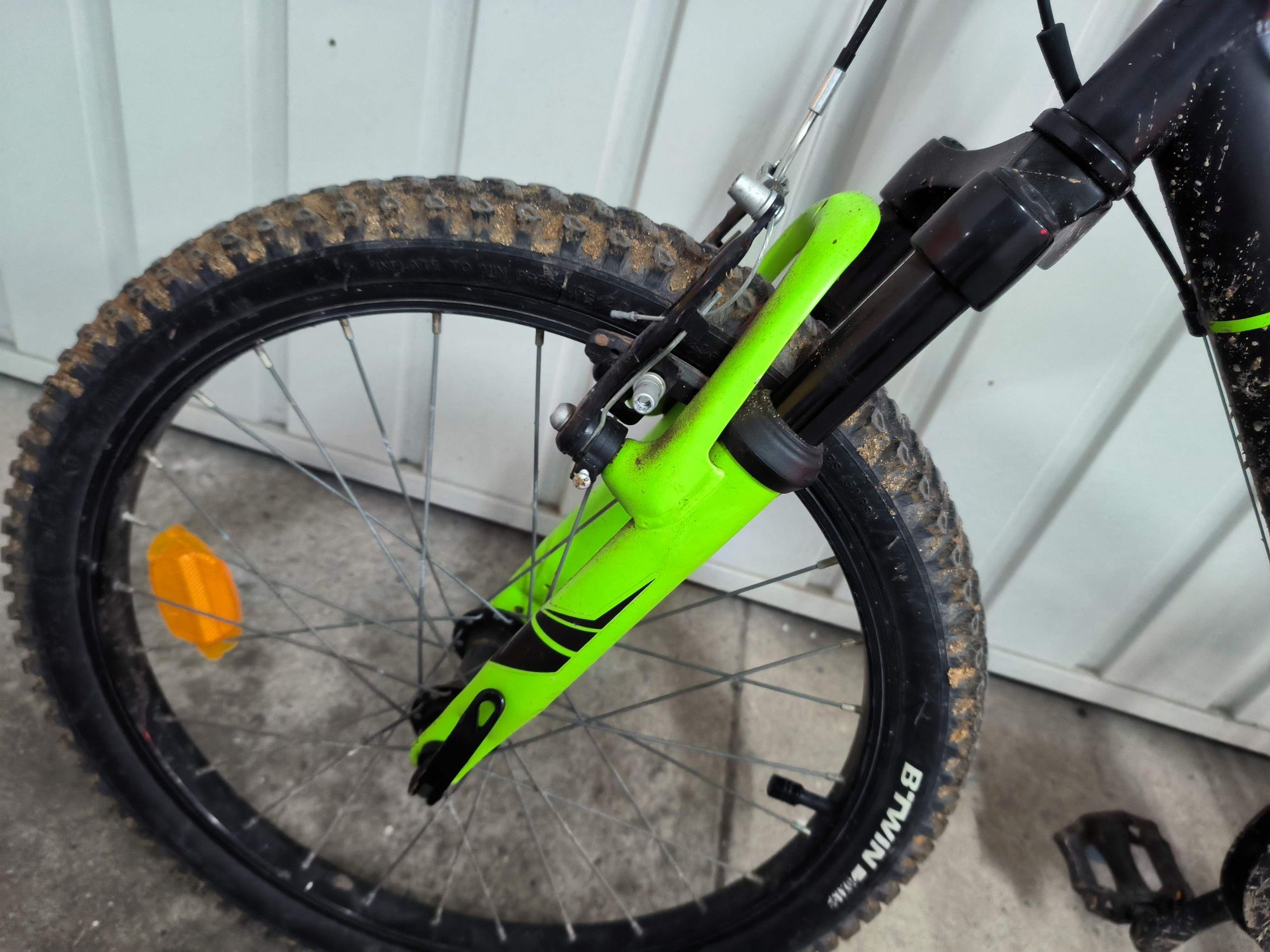 Bicicleta TT Roda 20 com suspensão