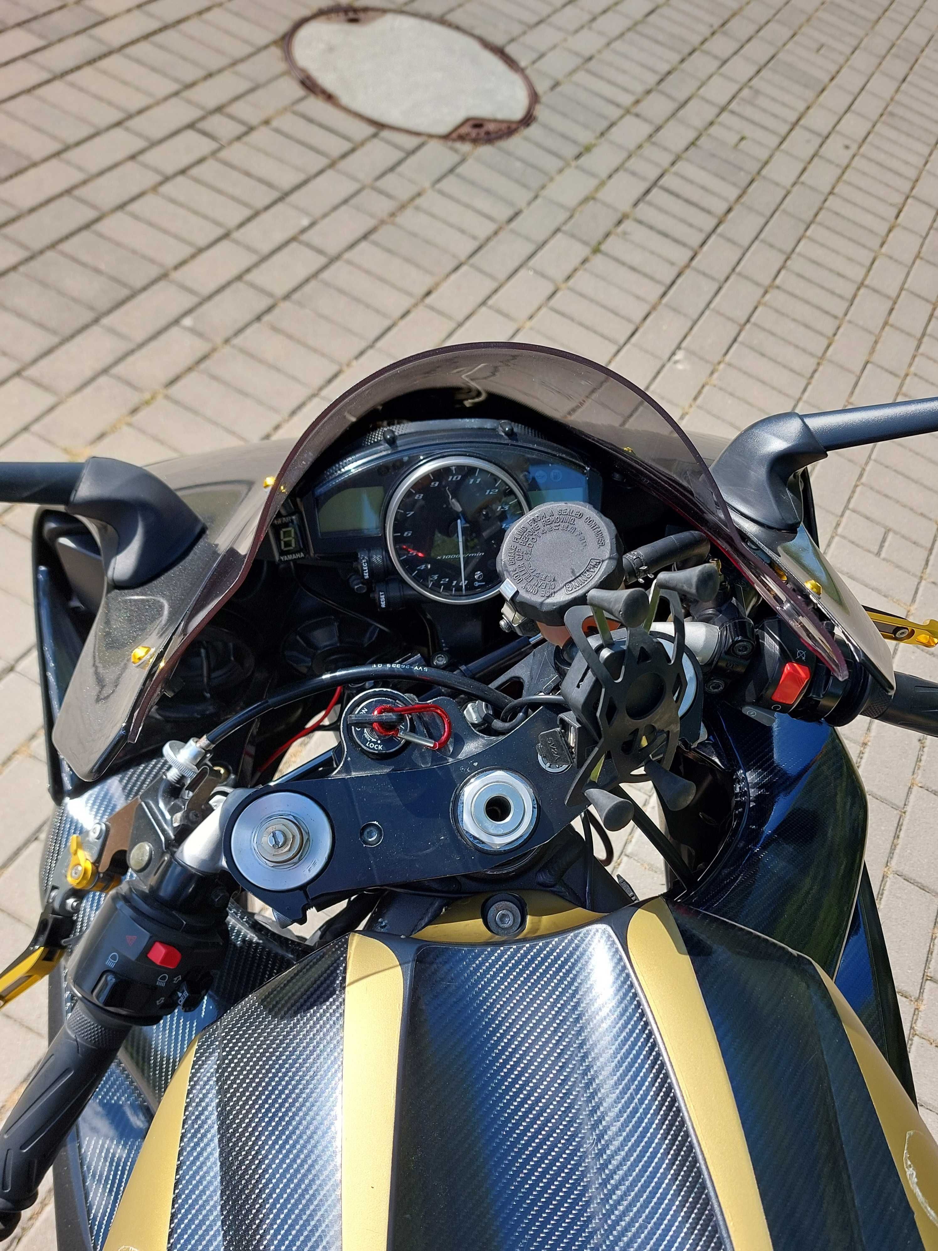 Yamaha R1 RN12 2004r.