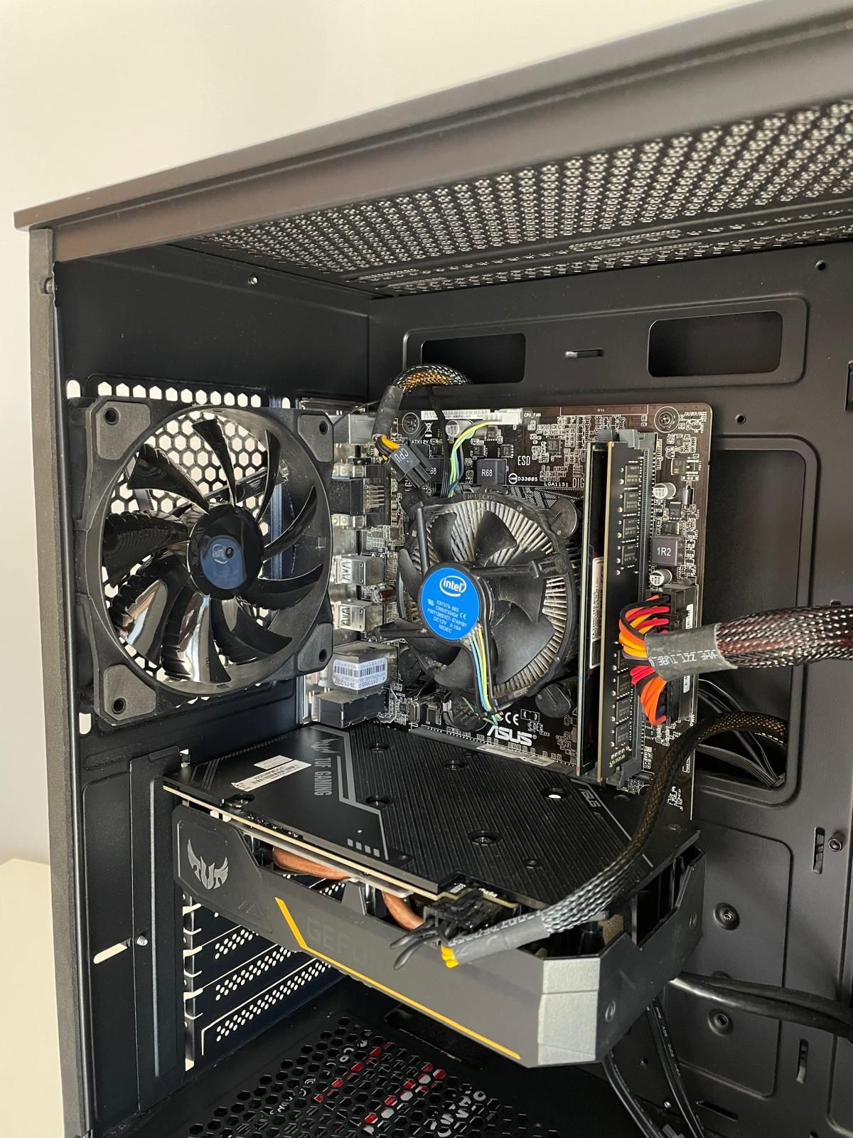 PC Gaming com RTX 2060 - 16GB RAM - SSD 500GB + HDD 1TB -Pronto a usar